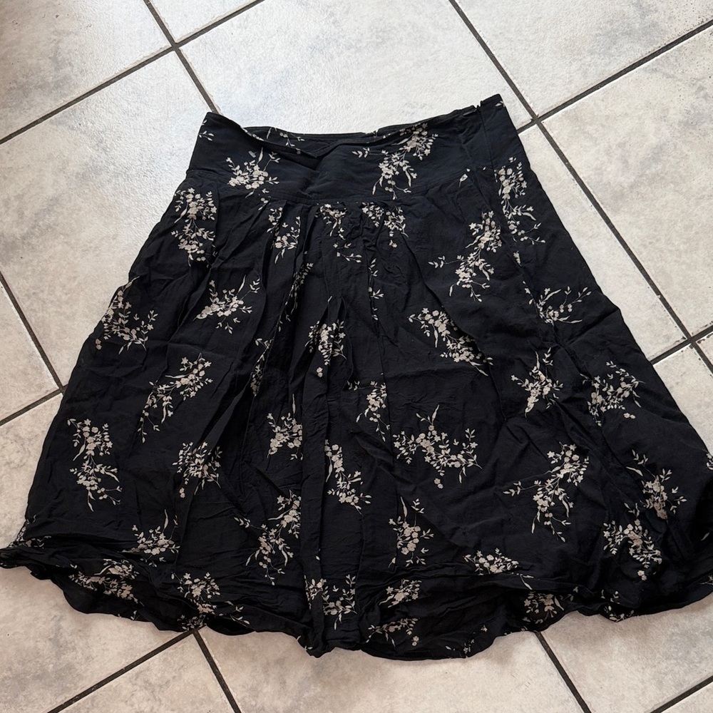 Banana Republic Black and White Floral Midi Skirt